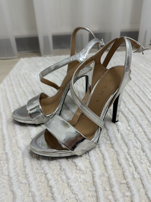 Sandale Zara cu toc inalt