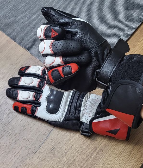 Дамски ръкавички