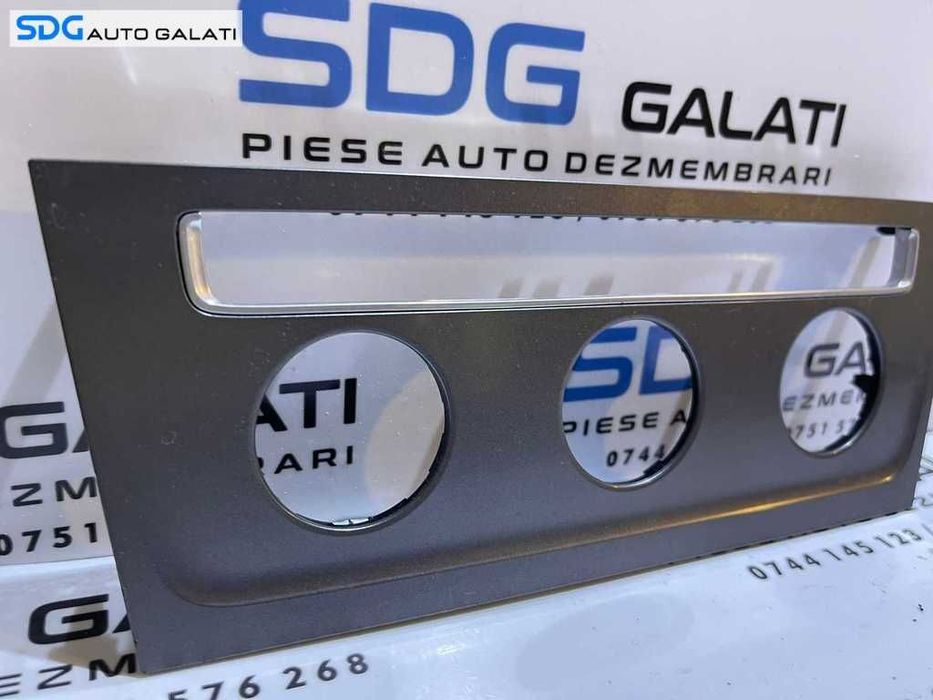 Rama Grila Ornament Panou AC Aer Conditionat Clima Climatronic VW Golf 7 2013 - 2017 Cod 5G2863099 5G2863041
