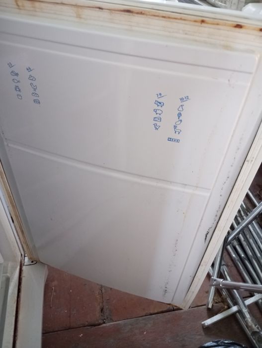 Продам холодильник от Indesit