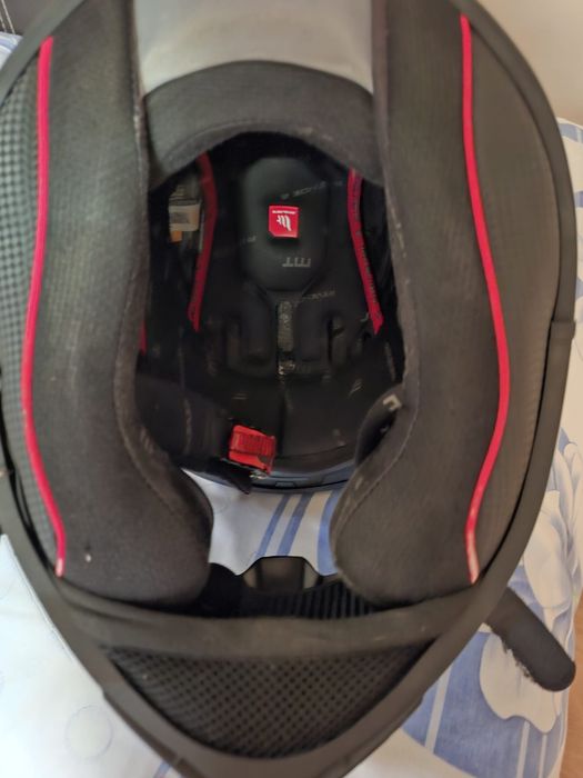 Vand casca MT Revenge 2 negru