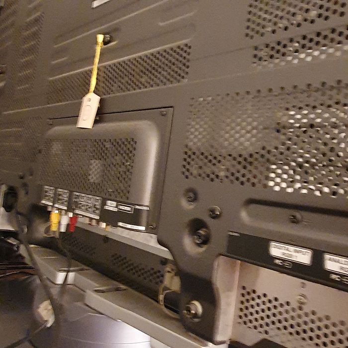 Продам телевизор