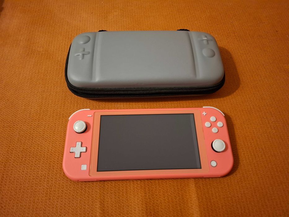 Nintendo Switch Lite Coral