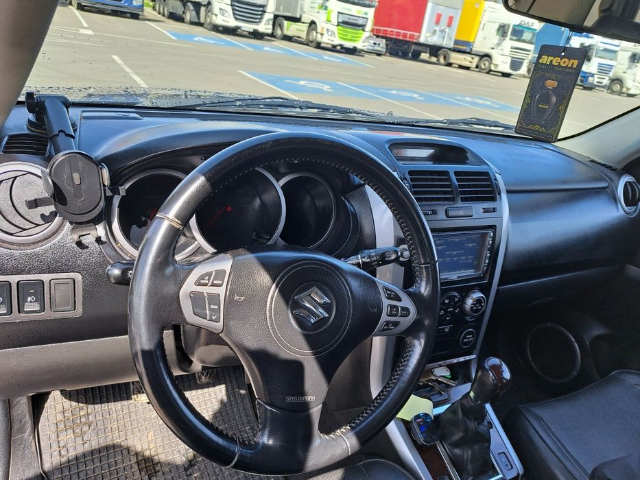 Vând  suzuki grand vitara