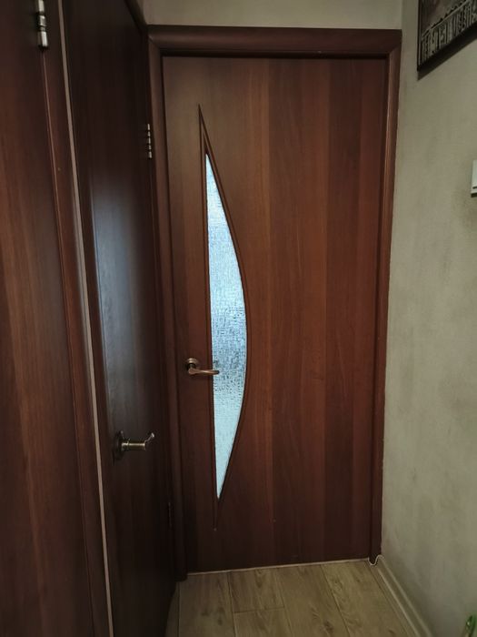 Продам двери межкомнатные