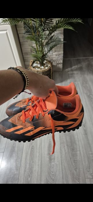 Vand ghete fotbal ADIDAS