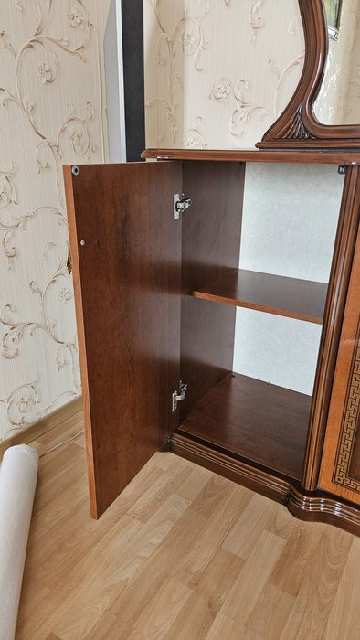 Комод с зеркалом Италия дерево