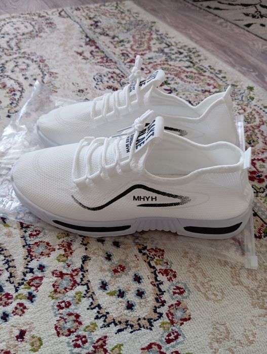 Продам кросовки новые