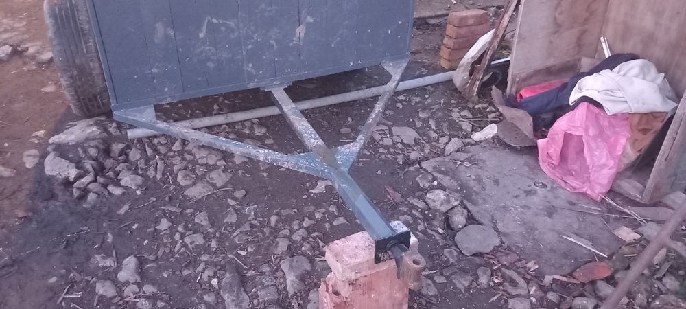 Ремарке ръчно направен