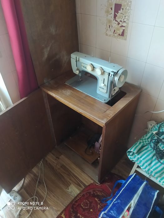 Продам Срочно Швейную Машинку