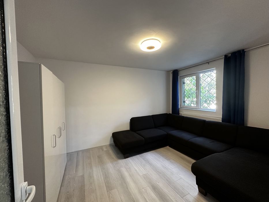 Garsoniera de inchiriat zona Titan 399€