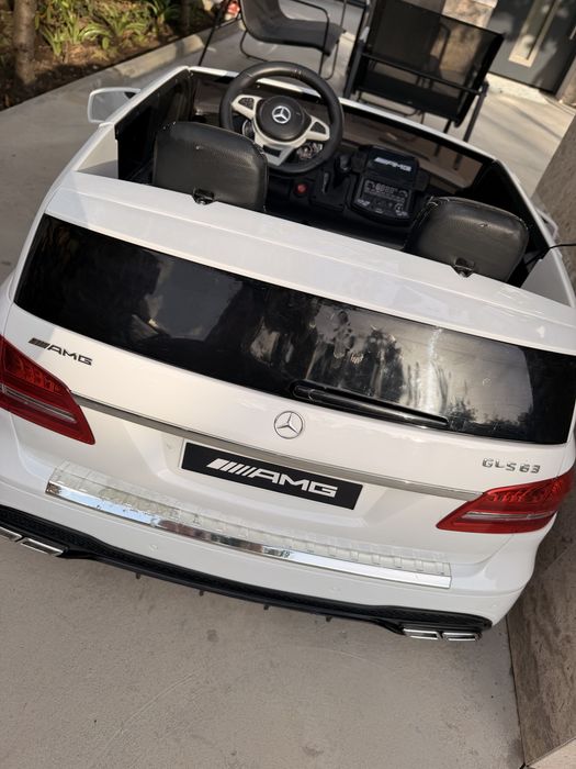 Двуместна Акумулаторна  кола mercedes AMG GLS 63