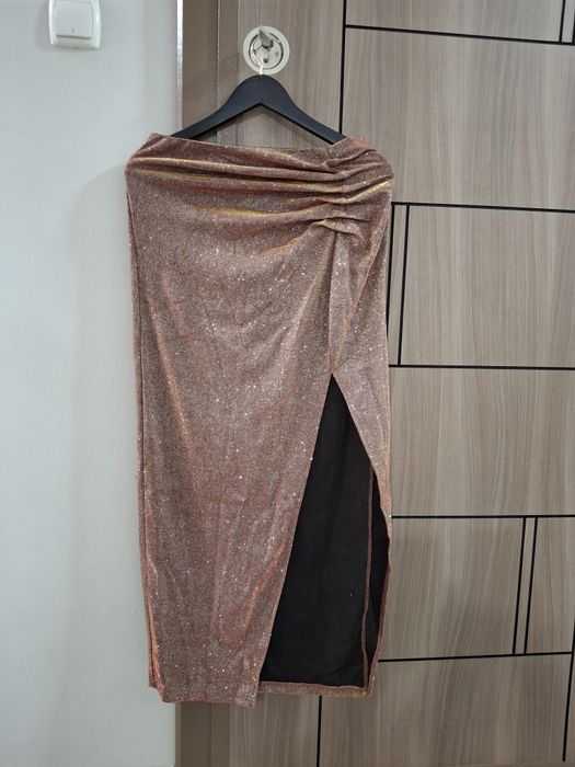 Пола лъскава нова с етикет