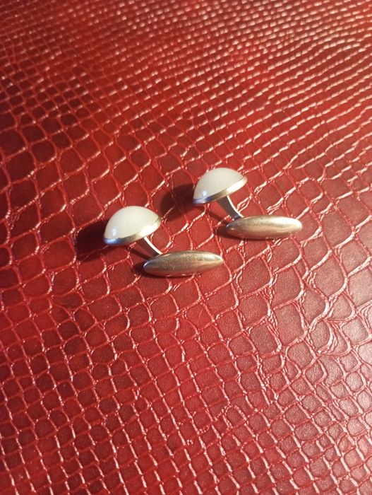 Запонки.              .