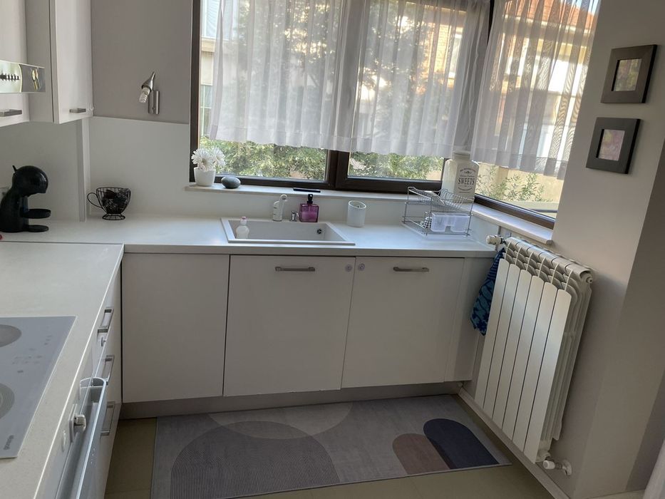 Дава се под наем Тристаен апартамент в Пловдив, Център - 100 кв.м за 663 € - Снимка #1