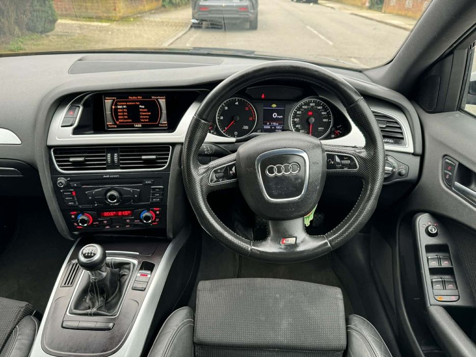 Vând Audi A4 B8 2009