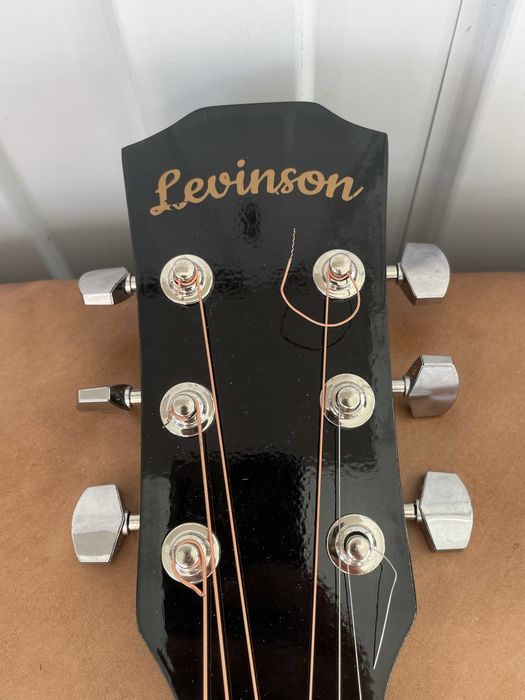 Гитара levinson d-38