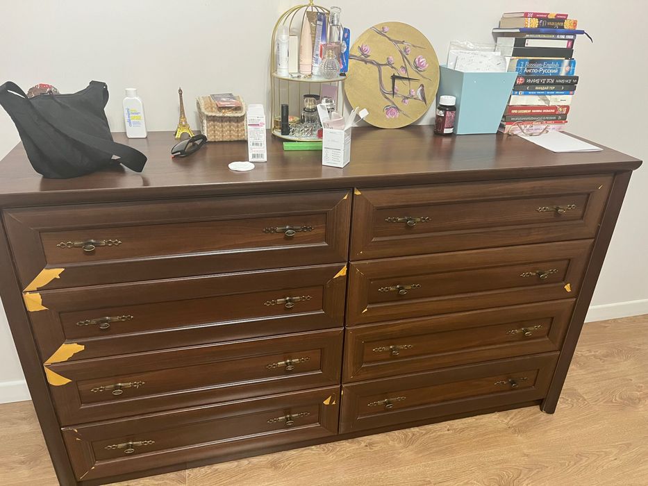 Кровать с комодом