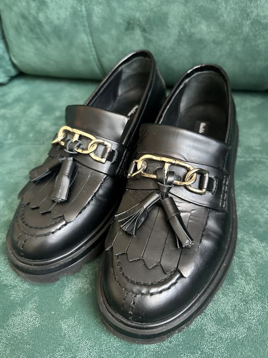 Чёрные лоферы Neslihan Canpolat