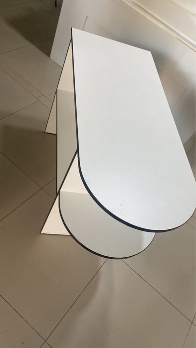 Универсальный стол витрина