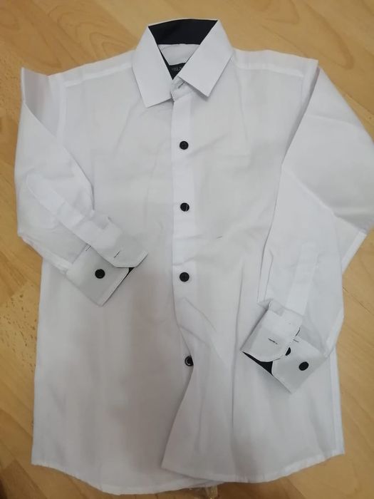 Продам рубкашку на мальчика