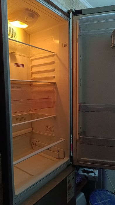 Продам холодильник