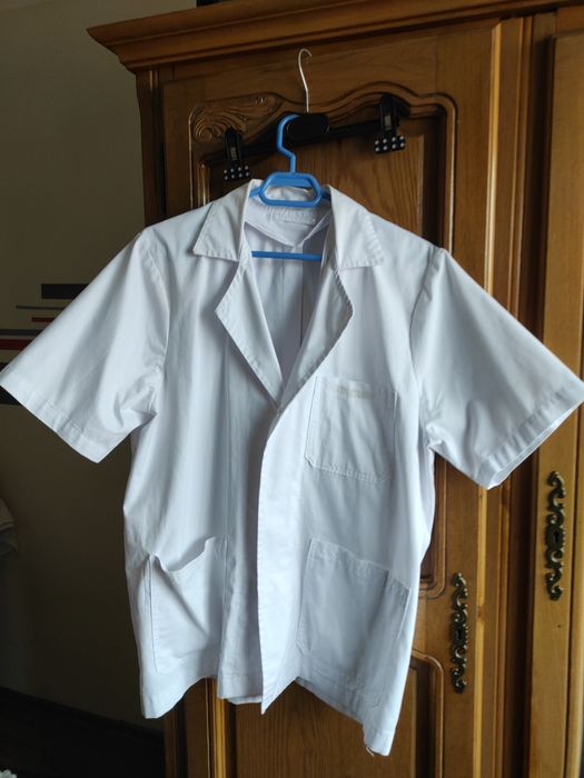 Halat, costum, uniforma medicala