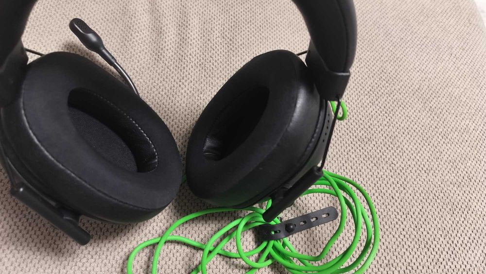 Casti gaming cu fir Razer BlackShark V2