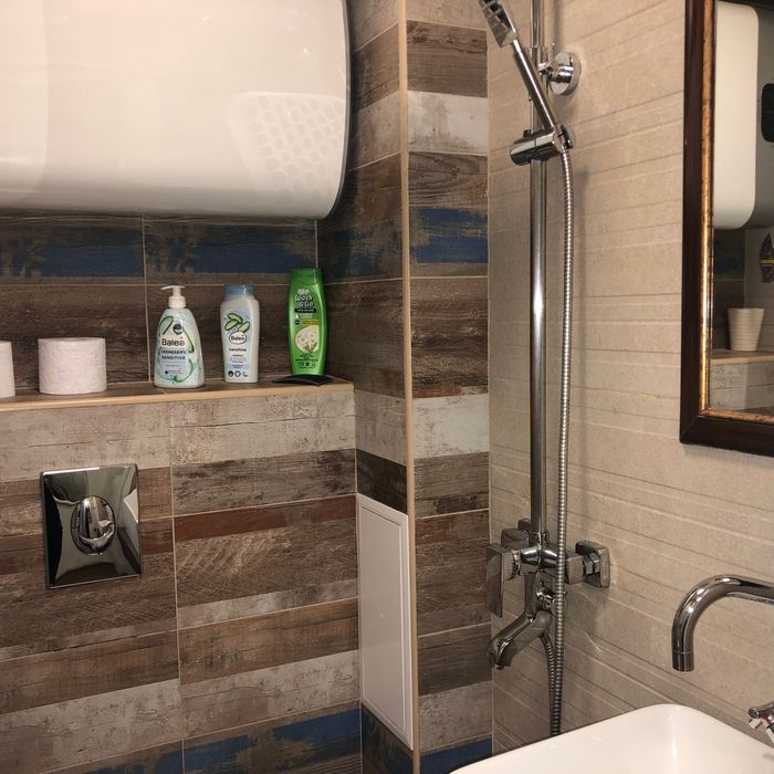 Нощувки Червен площад - Варна