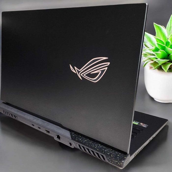 ASUS ROG Strix G713RM --- 360hz - 17.3" ОЗУ-DDR5 Рассрочка - Кредит