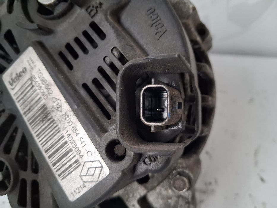 Динамо/Алтернатор Renault 1.2i 90A 2012г.