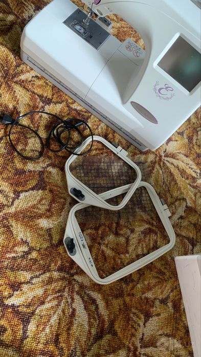 Janome 350e вышивальная машинка