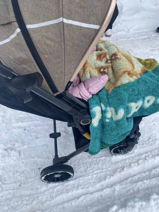 продам детскую коляску демисезон