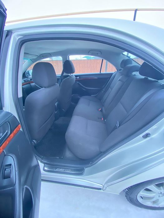 Продам Авенсис 2006г