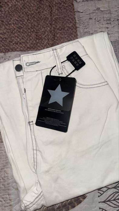 джинсы белые красивые модные