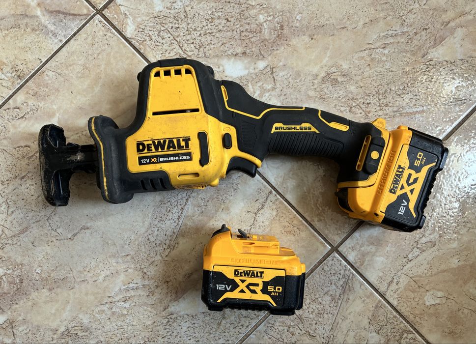 Саблен трион Dewalt DCS312