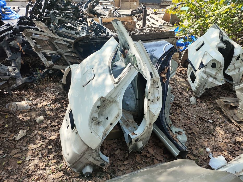 Toyota Camry задние крылья