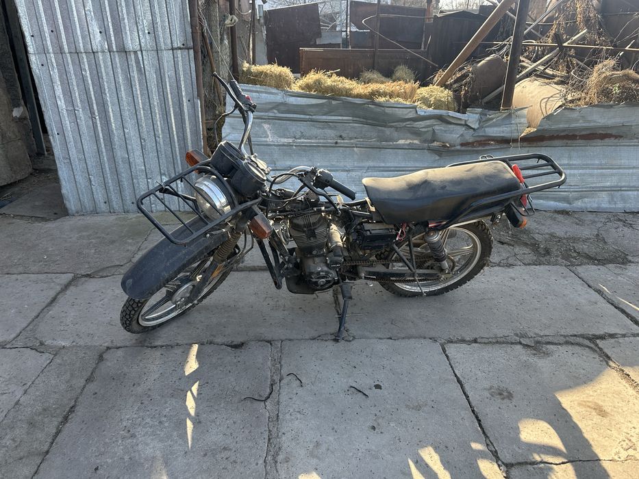 Мотоцикыл 200куб