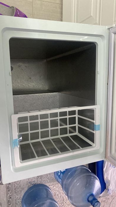 Продам морозильник