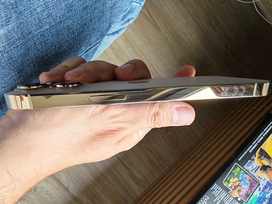 Iphone 13 Pro - Gold - 128GB - Отличен с подаръци