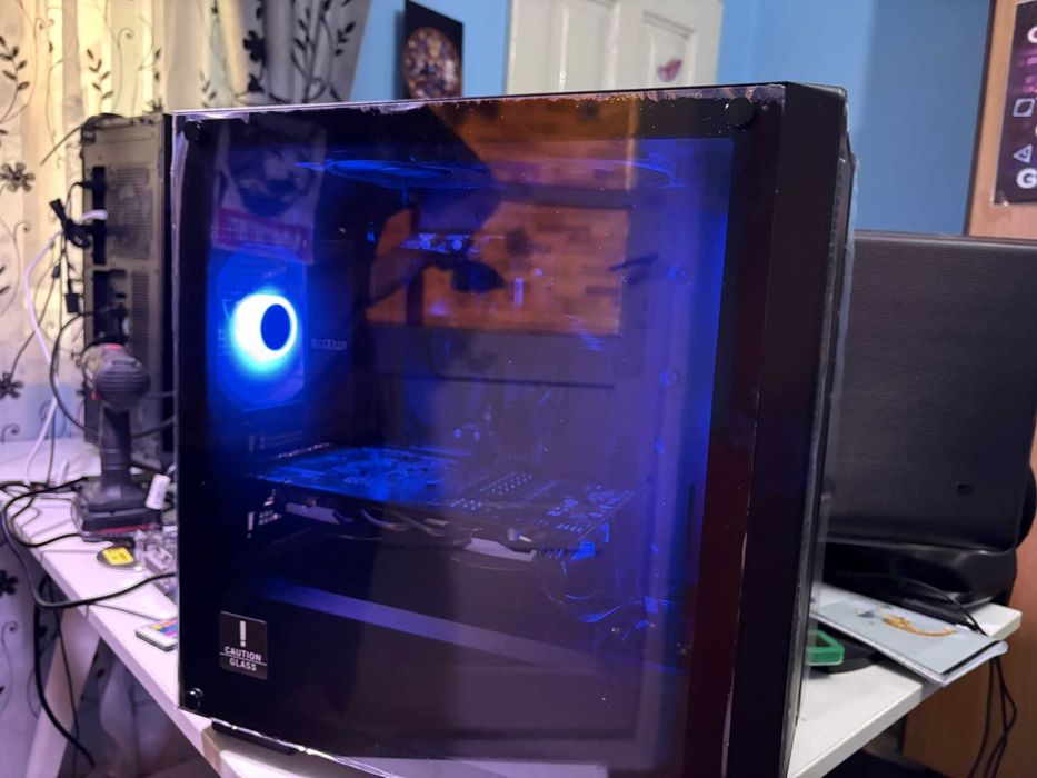 PC de Gaming cu Anumite componente noi
