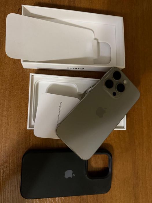 Iphone 15 pro в отличном состоянии