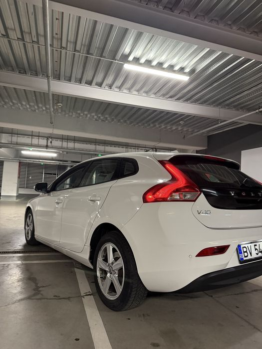 VOLVO V40 2014 — imagine 3