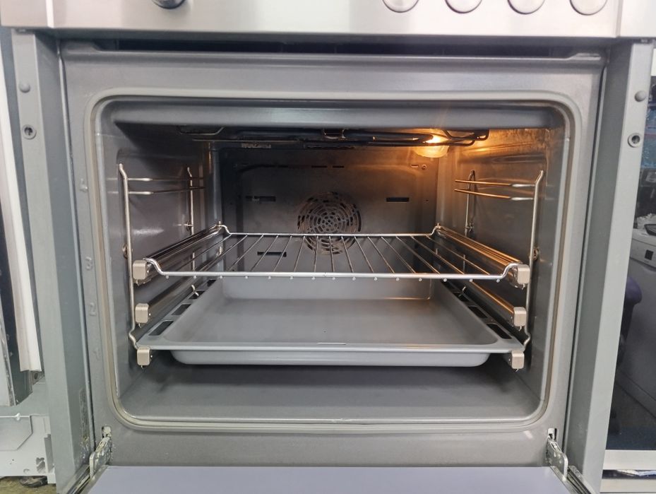 Фурна и плот за вграждане Neff