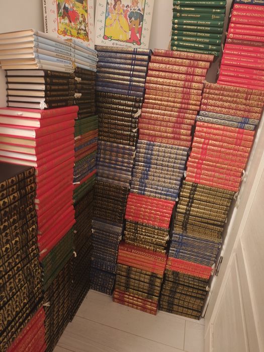 Colecție Prietenii Cartii, 350 vol, Cartonate, LUX