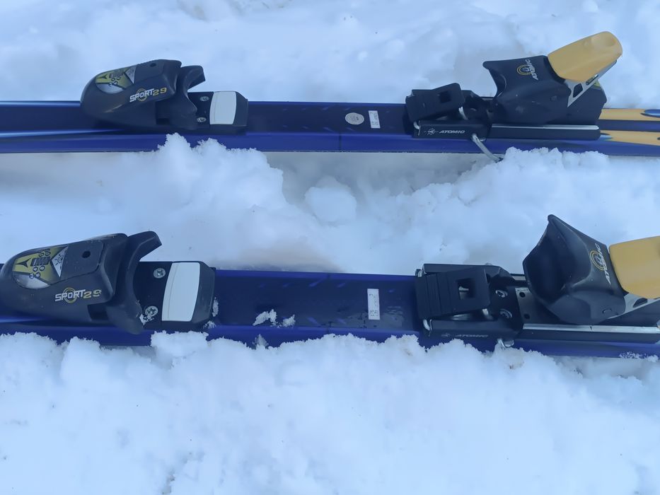 Vând schiuri atomic pro carv X6.24