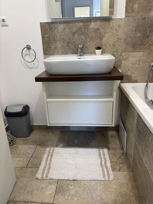 Inchiriez apartament 2 camere decomandat Militari Residence