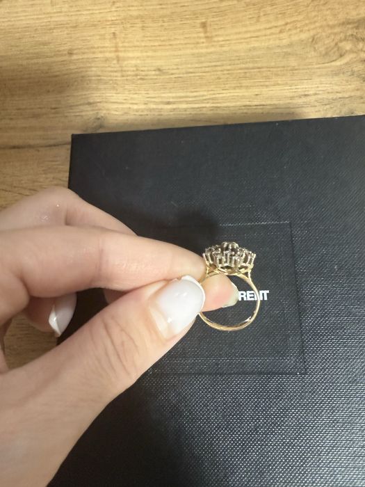 Кольцо с бриллиантом Москва