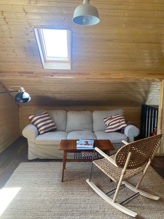 Casa de inchiriat, 4 camere, la 100km de Bucuresti. Gradina spatioasa