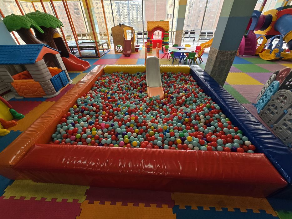 Детские площадки  Болалар майдончаси Карусели Горки Качели